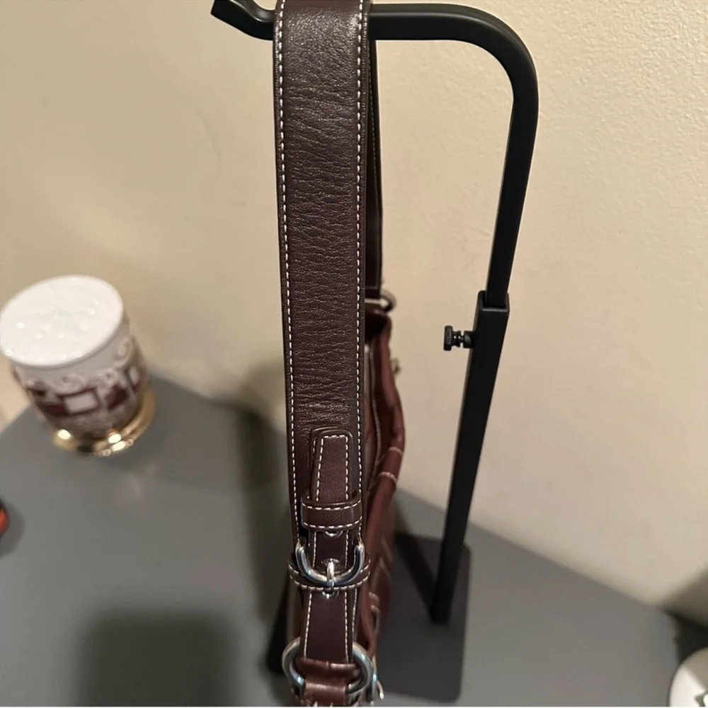 Coach SoHo Slim Duffle Dark Brown
Leather Y2K / Vintage (2006) Style 1453 - Picture 5 of 13